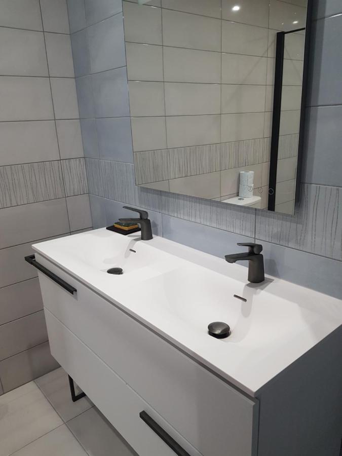 Mandala Apartment Saint-Affrique Bagian luar foto